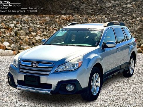 Used 2013 Subaru Outback 2.5i Limited w/ Moonroof Pkg image 1