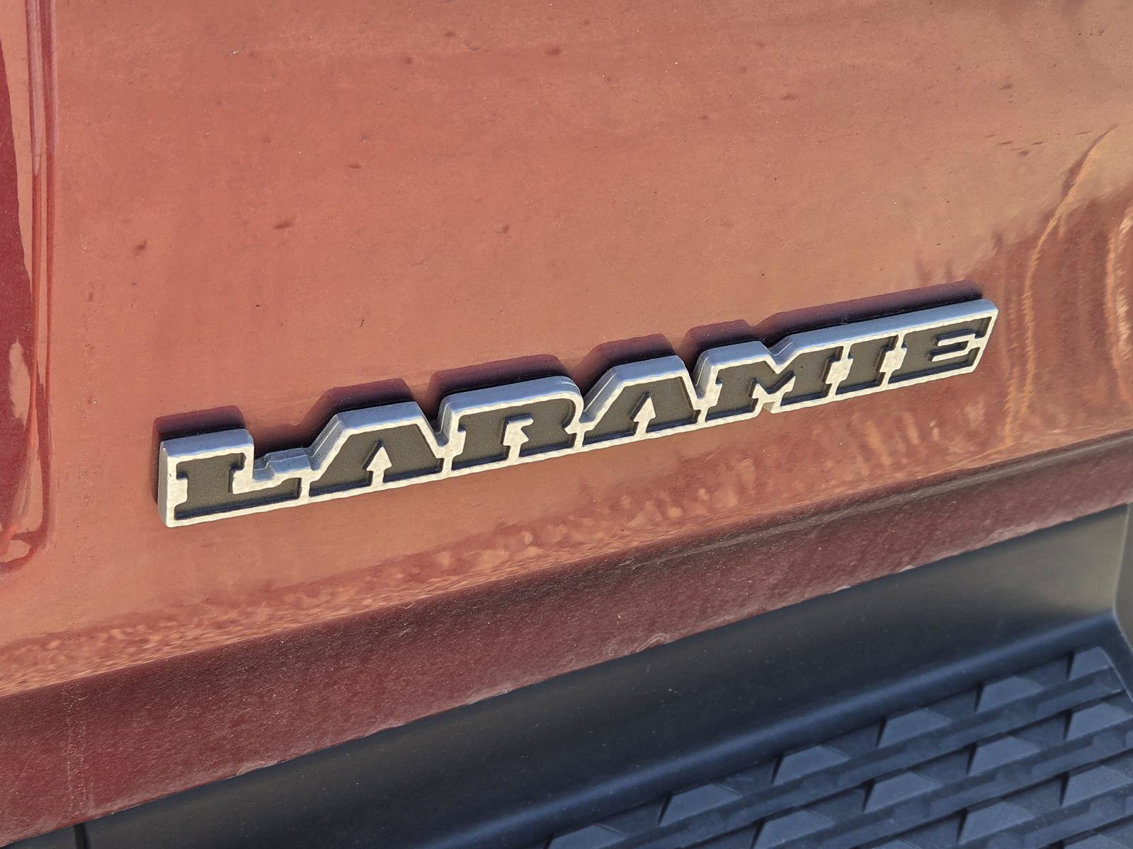Used 2020 RAM 1500 Laramie AWD/4WD image 6
