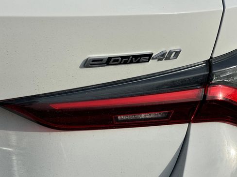 Used 2023 BMW i4 eDrive40 image 37