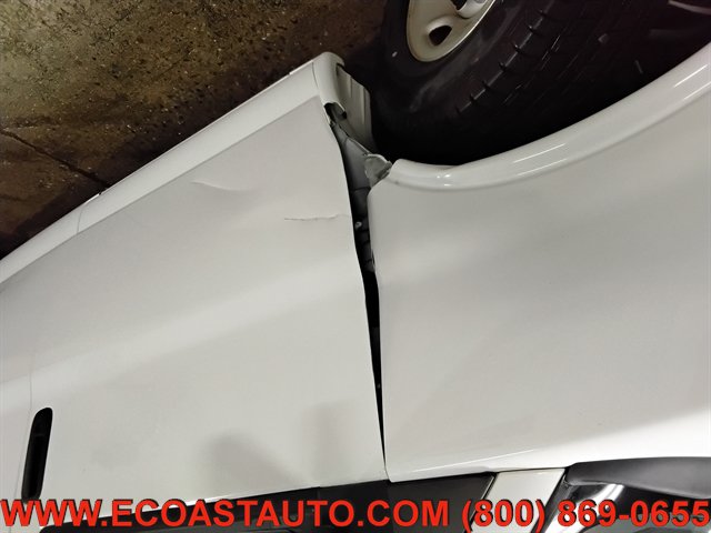 Used 2018 Chevrolet Express 2500 w/ Driver Convenience Package RWD image 17