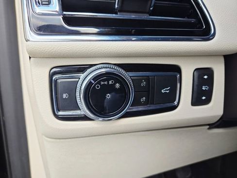 Used 2020 Lincoln Navigator Reserve w/ Equipment Group 208A Reserve AWD/4WD image 37