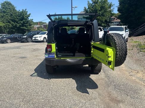 Used 2017 Jeep Wrangler Sport w/ Quick Order Package 24S AWD/4WD image 5