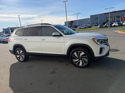 New 2026 Volkswagen Atlas SE image 7