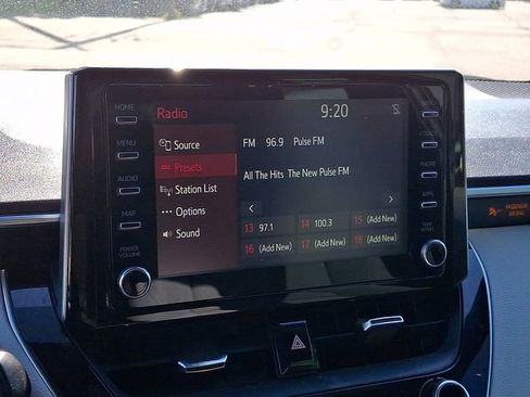 Used 2020 Toyota Corolla SE FWD image 19