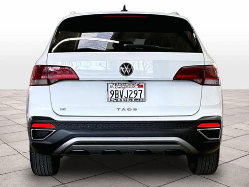 Used 2022 Volkswagen Taos SE image 7