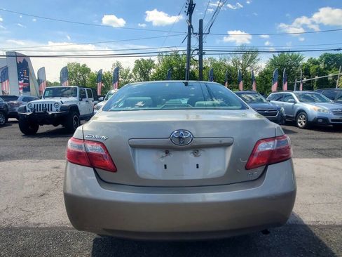 Used 2008 Toyota Camry LE FWD image 4