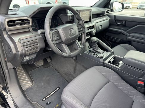 Used 2025 Toyota Tacoma SR5 image 28