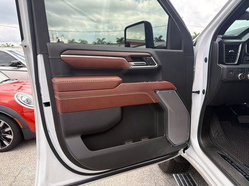 Used 2024 GMC Sierra 2500 Denali Ultimate AWD/4WD image 23