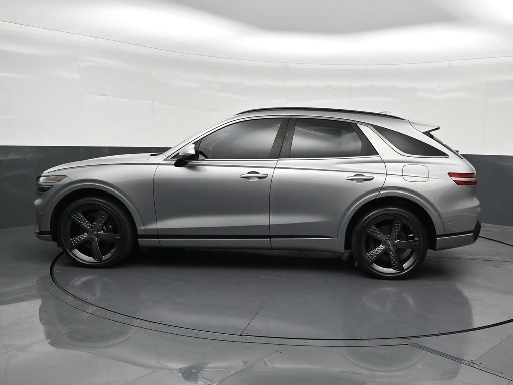 Used 2023 Genesis GV70 2.5T w/ Sport Prestige Package AWD/4WD image 2