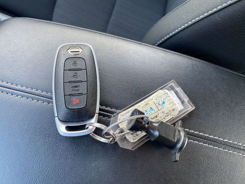 Used 2025 Nissan Sentra SV image 21