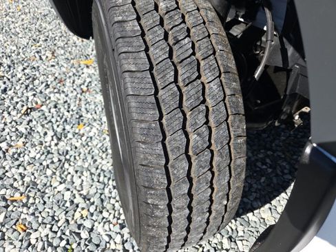 Used 2025 Mercedes-Benz Sprinter 2500 image 25