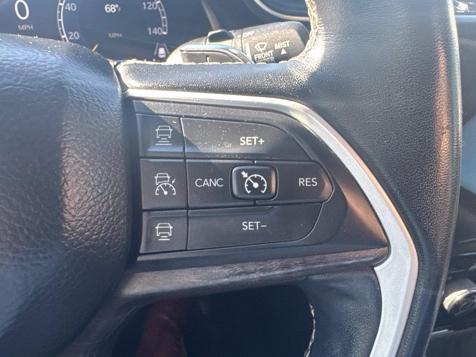 Used 2022 Jeep Grand Cherokee Limited AWD/4WD image 32