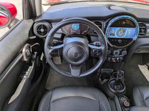Used 2022 MINI Cooper 4-Door Hardtop w/ Storage Package FWD image 12