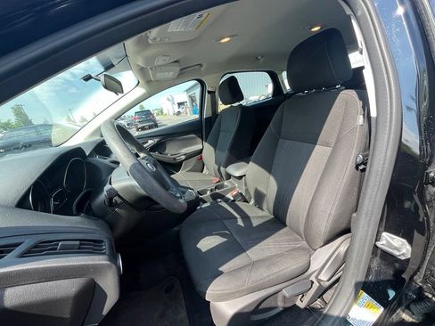 Used 2017 Ford Focus SE FWD image 10