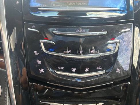 Used 2016 Cadillac Escalade Luxury AWD/4WD image 29