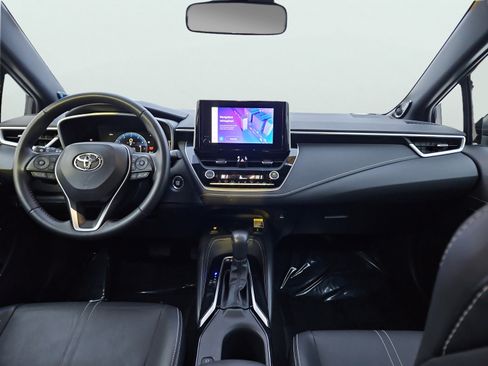 Used 2023 Toyota Corolla XSE image 3