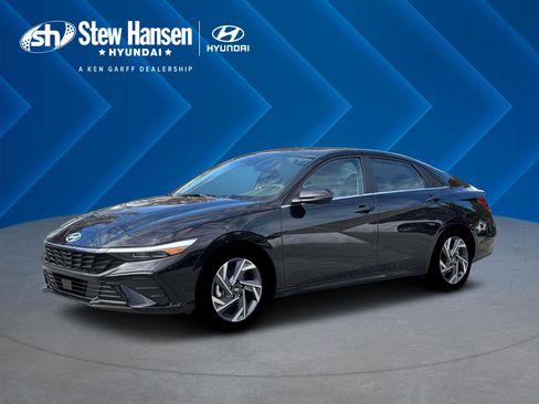 New 2026 Hyundai Elantra Limited FWD image 2