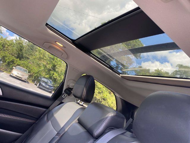 Used 2020 Nissan Pathfinder SL FWD image 12