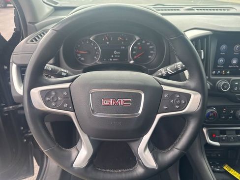 Used 2024 GMC Terrain SLT AWD/4WD image 16