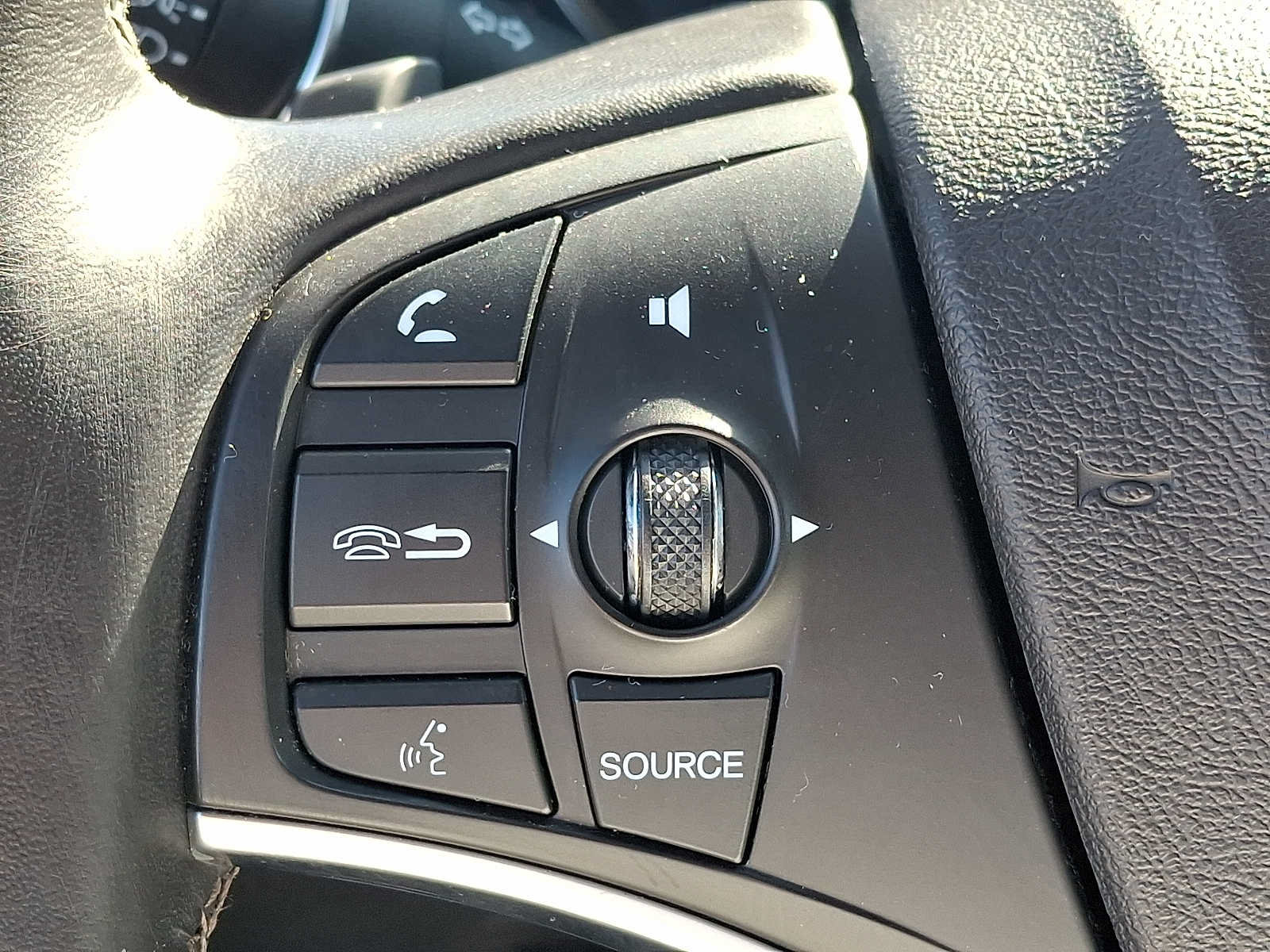 Used 2019 Acura MDX w/ Technology Package AWD/4WD image 22