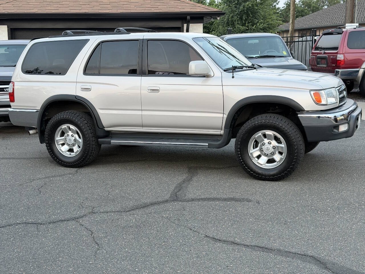 Used 1999 Toyota 4Runner SR5 w/ Upgrade Value Pkg 4 AWD/4WD image 35