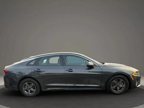 Used 2022 Kia K5 LXS FWD image 4
