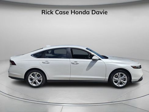 Certified 2025 Honda Accord LX image 3