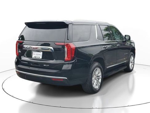 Certified 2023 GMC Yukon SLT w/ SLT Luxury Package AWD/4WD image 4