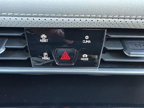 New 2026 Volkswagen Atlas SE image 25