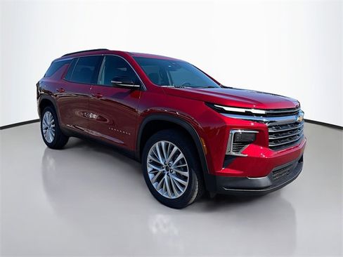 New 2026 Chevrolet Traverse LT w/ LPO, Floor Liner Package image 5