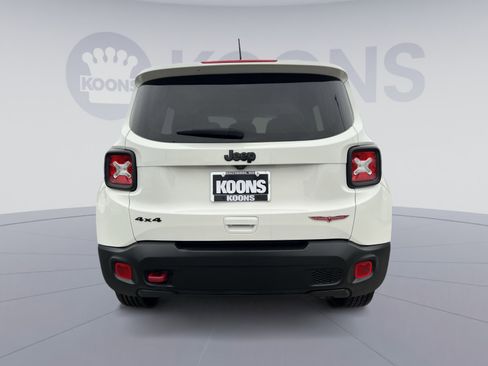 Used 2023 Jeep Renegade Trailhawk AWD/4WD image 15