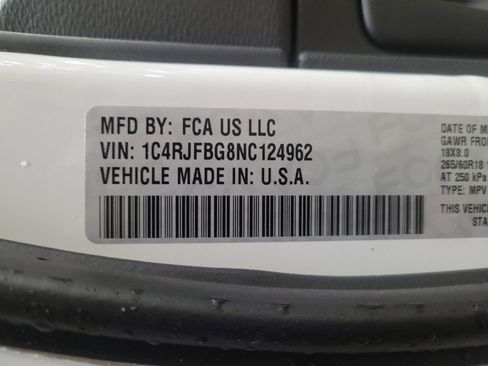 Used 2022 Jeep Grand Cherokee Limited w/ Tech Group image 33