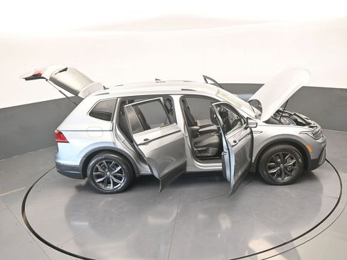 Used 2023 Volkswagen Tiguan SE image 70