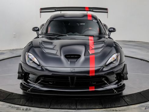 Used 2017 Dodge Viper ACR w/ Extreme Aero Package RWD image 38