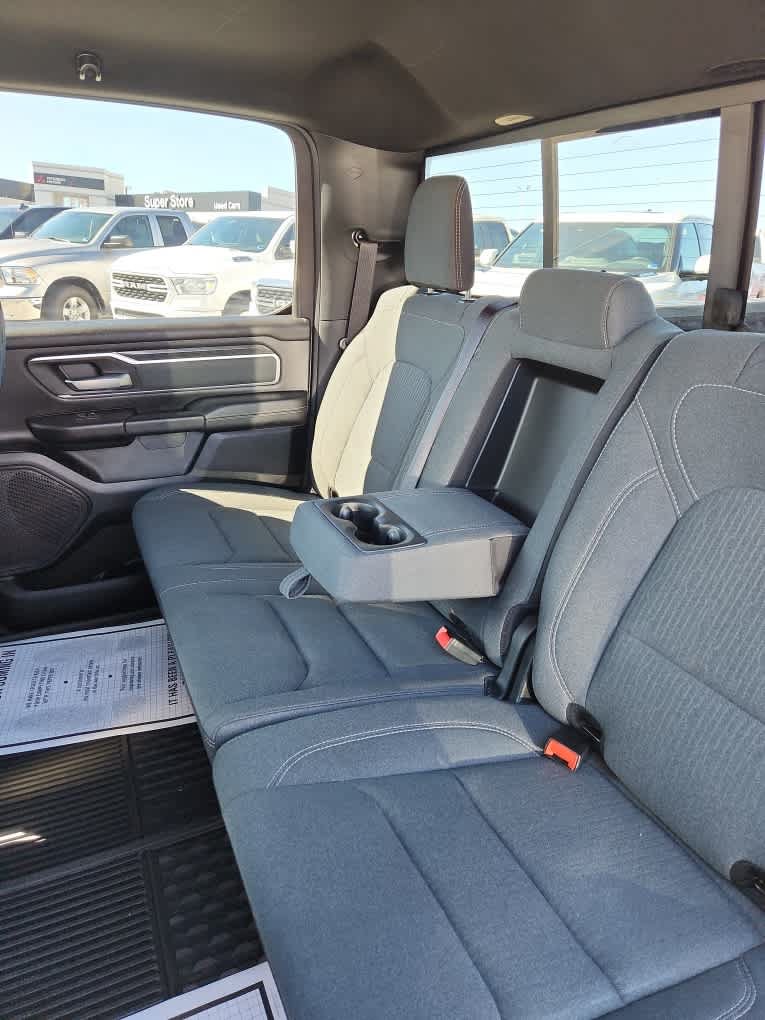 Used 2022 RAM 1500 4x4 Crew Cab image 24