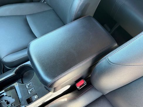 Used 2019 Toyota 4Runner TRD Off-Road Premium AWD/4WD image 26