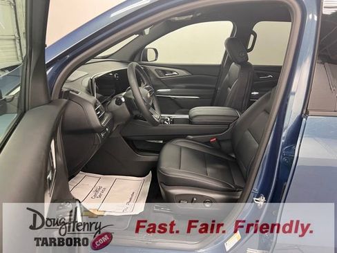 New 2026 Chevrolet Traverse LT w/ Driver Confidence Package FWD image 34