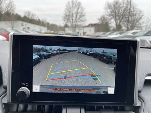 Used 2025 Toyota RAV4 LE AWD/4WD image 18
