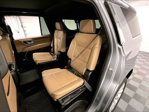 Used 2023 Chevrolet Tahoe Premier w/ Advanced Technology Package AWD/4WD image 25