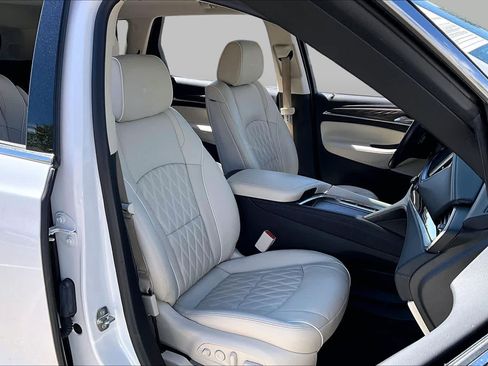 Used 2023 Buick Enclave Avenir w/ Trailering Package, 5000 lbs. AWD/4WD image 9