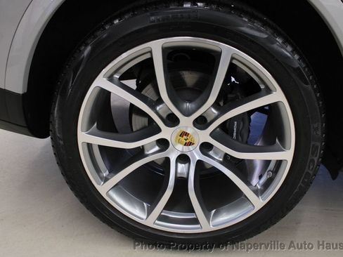 Used 2021 Porsche Cayenne Coupe AWD/4WD image 48