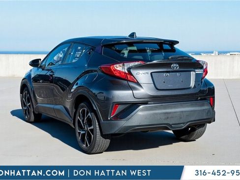 Used 2021 Toyota C-HR XLE image 29