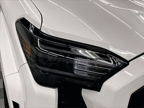 Used 2024 Toyota Tacoma SR image 29