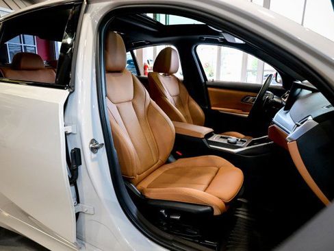 Used 2023 BMW 330i xDrive Sedan w/ Driving Assistance Package image 25