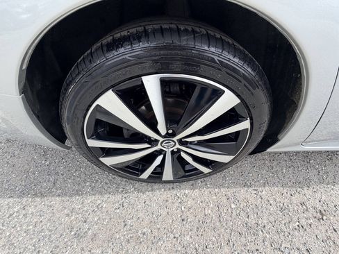 Used 2020 Nissan Altima 2.5 SL FWD image 70