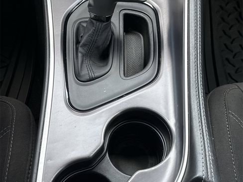 Used 2019 Dodge Challenger SXT image 23