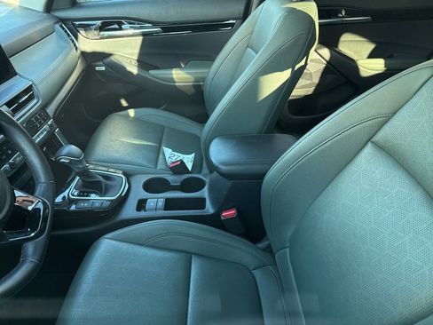 Used 2024 Kia Seltos SX w/ SX Sunroof Package image 9