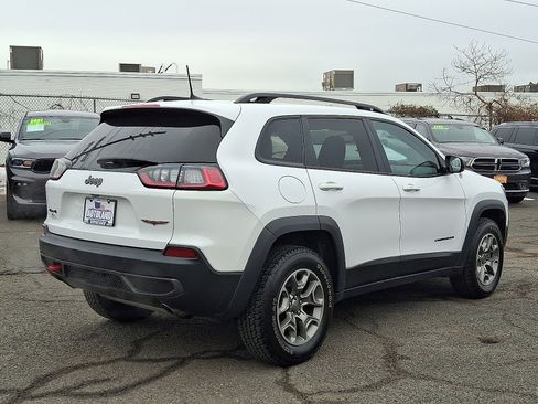 Used 2022 Jeep Cherokee Trailhawk image 7
