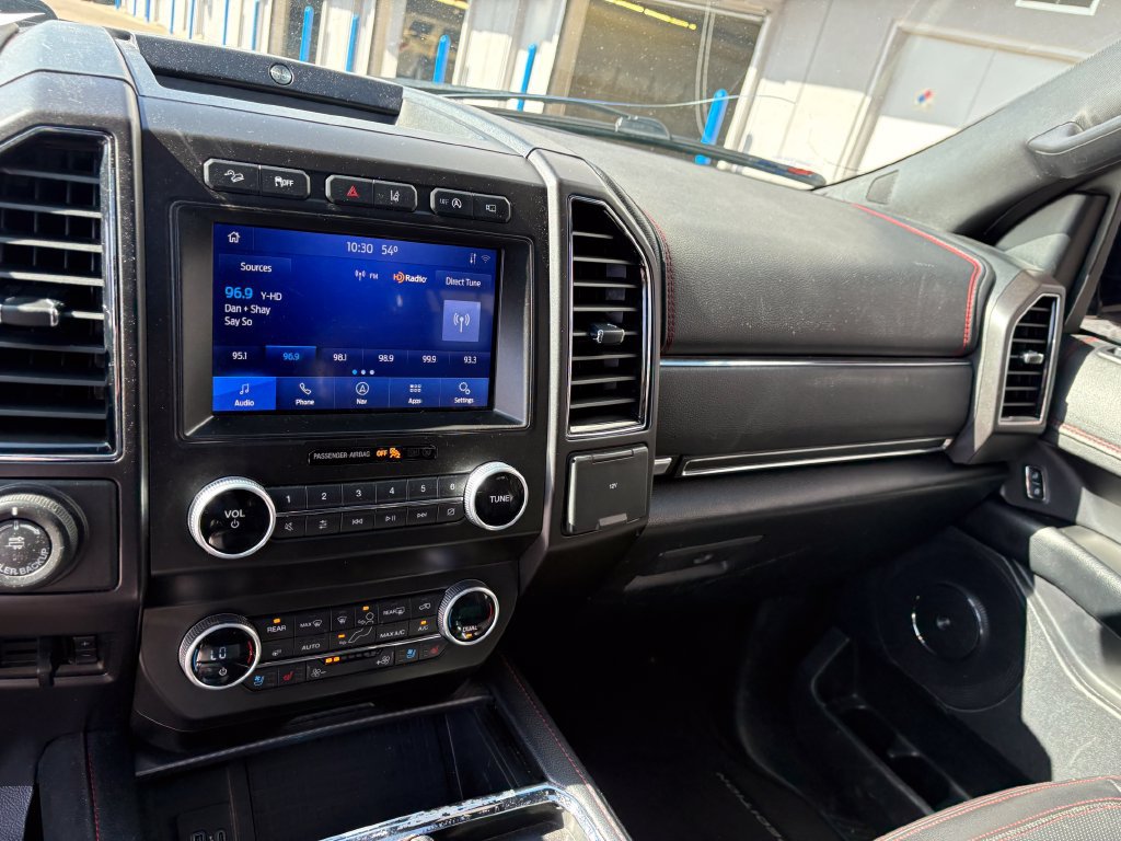 Used 2021 Ford Expedition Limited AWD/4WD image 23