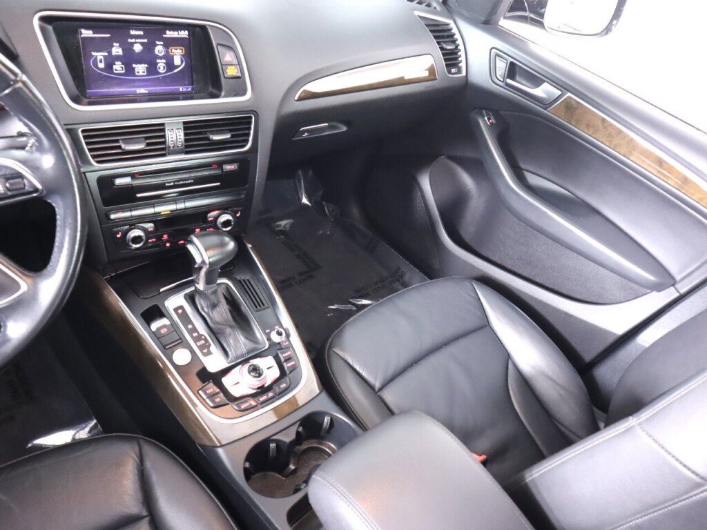 Used 2015 Audi Q5 2.0T Premium Plus w/ Technology Package AWD/4WD image 32